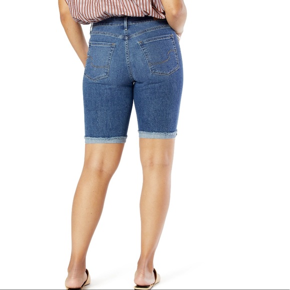 Signature by Levi Strauss & Co. Women's Bermuda Shorts - Picture 3 of 3